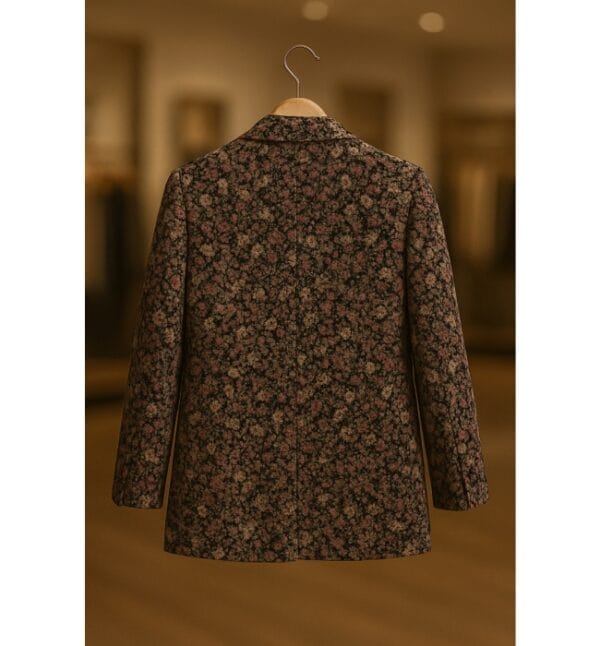 Kelly Reilly Yellowstone Season 5 Floral Coat