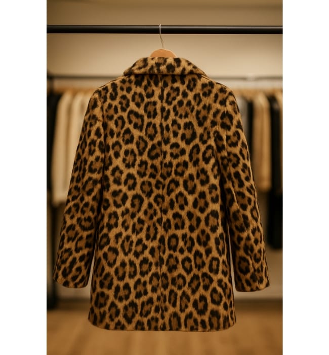 Yellowstone Beth Dutton Stylish Cheetah Print Coat