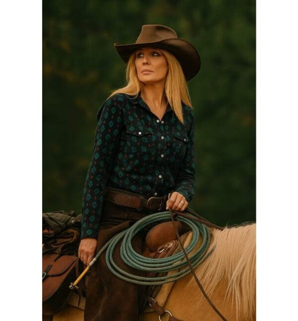Yellowstone S05 Beth Dutton Black & Green Print Shirt