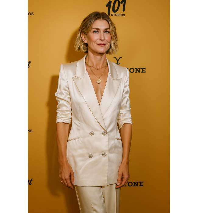 Yellowstone Season 5 Jennifer Landon White Premiere Coat